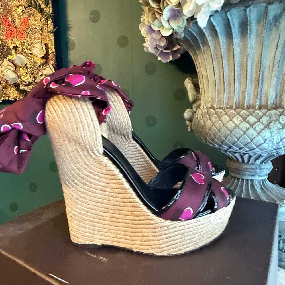 Gucci Espadrille Wedges Lightly Used - Picture 4 of 6